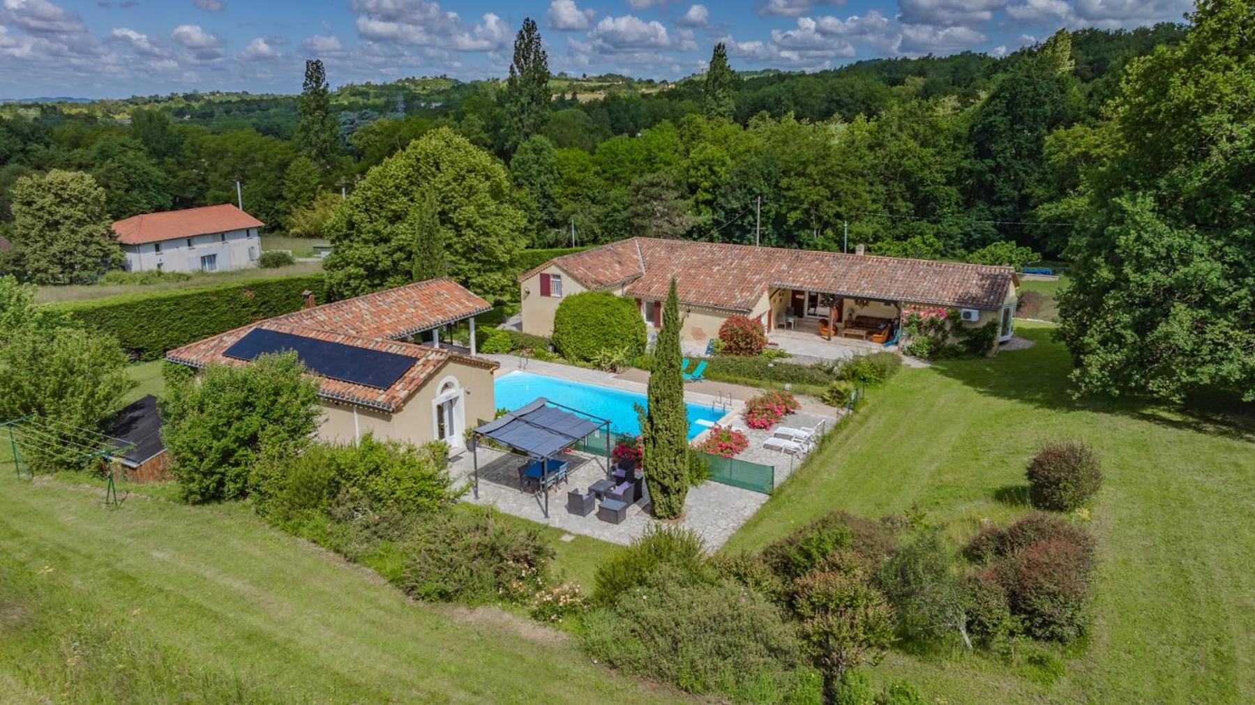 Gites La Bakenia Villeneuve-sur-Lot Buitenkant foto